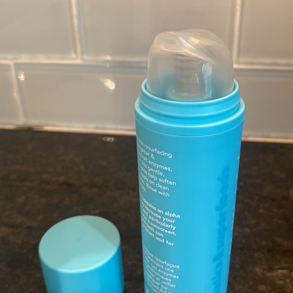 TULA SKINCARE SO smooth
resurfacing & brightening fruit enzyme mask NEW - Picture 6 of 6